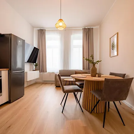 Altstadt-modern-zentral-parkplatz-wlan Apartment *